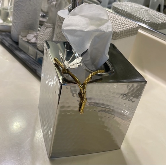 Delightful Butterfly Ginkgo Tissue Box Cover metal textures in solid bro… - Picture 2 of 12